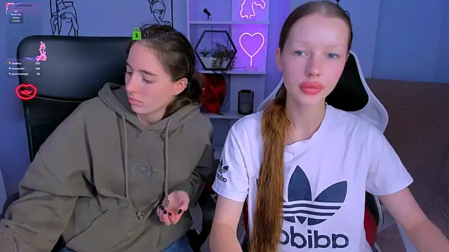 khloebeauty online show from October 15, 7:25 pm