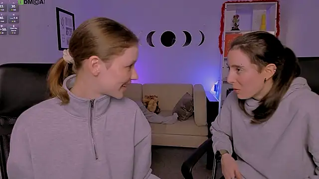 khloebeauty online show from March 13, 8:15 pm