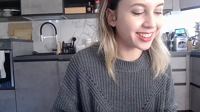 Snapshot of L_Sofia chatting on February 11, 9:36 am L Sofia online show from February 11, 9:36 am