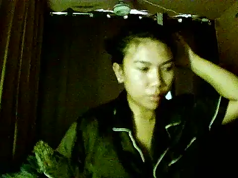 Snapshot of aniya_04 chatting on July 6, 2:08 am aniya 04 online show from July 6, 2:08 am