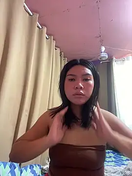 Snapshot of aniya_04 chatting on July 7, 2:14 am aniya 04 online show from July 7, 2:14 am