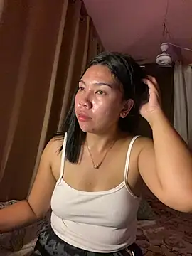 Snapshot of aniya_04 chatting on July 8, 2:10 pm aniya 04 online show from July 8, 2:10 pm