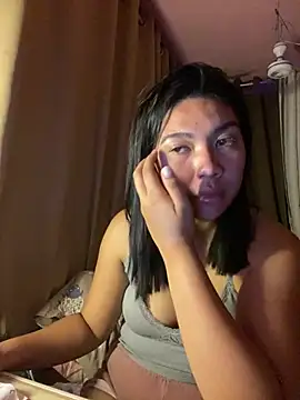 Snapshot of aniya_04 chatting on July 9, 11:47 am aniya 04 online show from July 9, 11:47 am