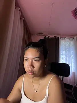 Snapshot of aniya_04 chatting on August 5, 10:44 pm aniya 04 online show from August 5, 10:44 pm