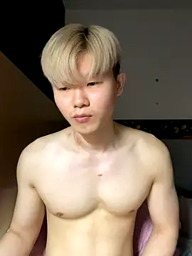 Snapshot of zachlee_69 chatting on October 21, 9:54 am zachlee 69 online show from October 21, 9:54 am