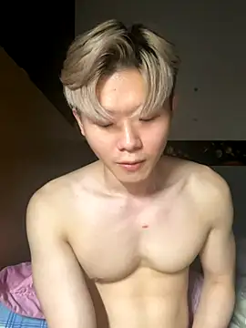 Snapshot of zachlee_69 chatting on November 22, 9:47 pm zachlee 69 online show from November 22, 9:47 pm