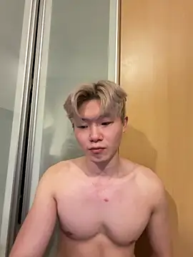 Snapshot of zachlee_69 chatting on March 15, 5:52 pm zachlee 69 online show from March 15, 5:52 pm