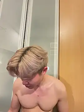 Snapshot of zachlee_69 chatting on March 19, 4:11 pm zachlee 69 online show from March 19, 4:11 pm