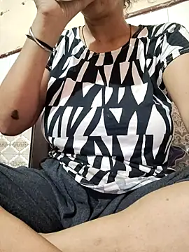 meenu bhabhi547 online show from September 11, 2:44 am