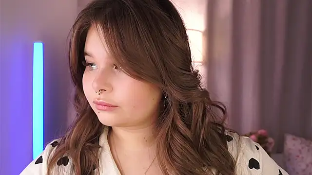 Anna Nicol online show from December 2, 12:43 pm