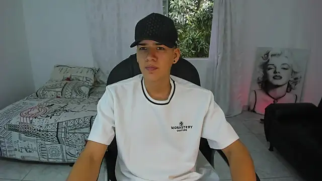 maxthomson boy online show from September 30, 7:30 pm