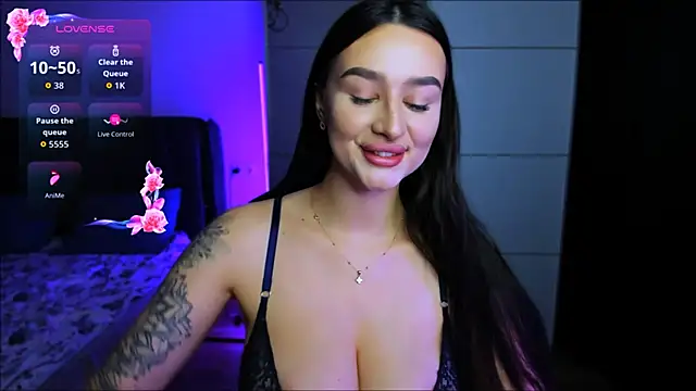 Veronica Larsson online show from November 12, 8:19 pm