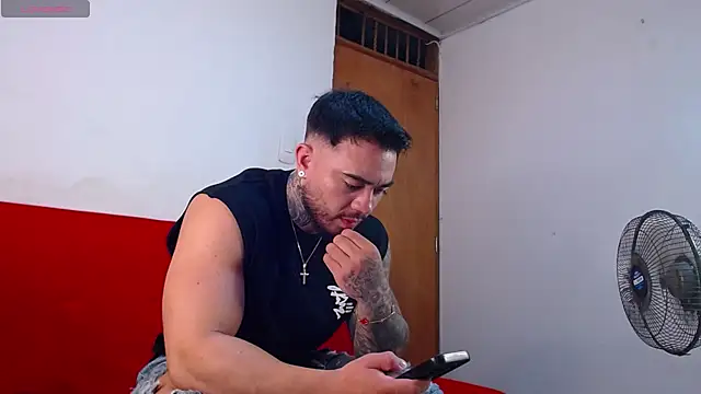 tommyblessd1 online show from February 15, 3:47 am