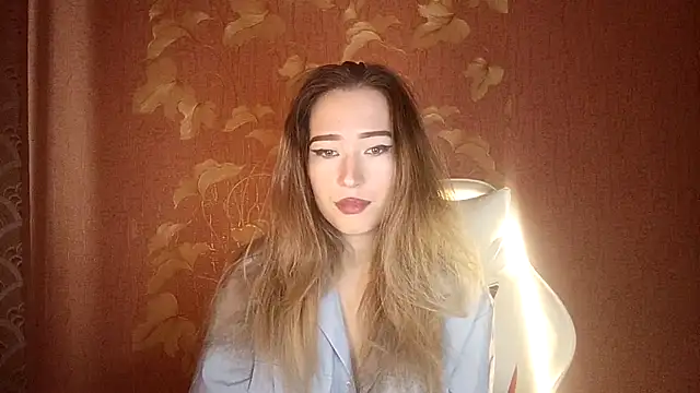 Awora Wolf online show from September 18, 8:27 am