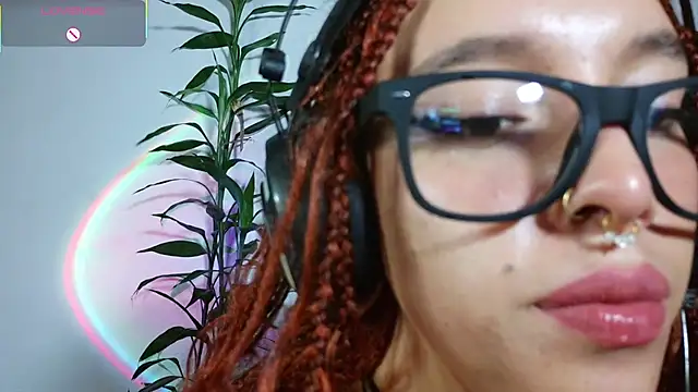 bri von dhara   online show from April 7, 2:17 pm