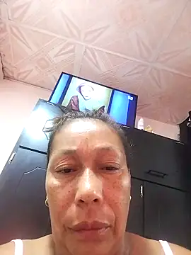 Snapshot of Naomi-Mature chatting on November 15, 8:22 am Naomi-Mature online show from November 15, 8:22 am