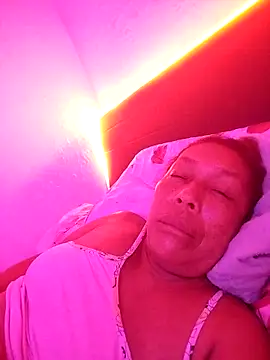 Naomi-Mature online show from April 10, 8:30 am