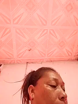 Naomi-Mature online show from April 15, 9:27 am