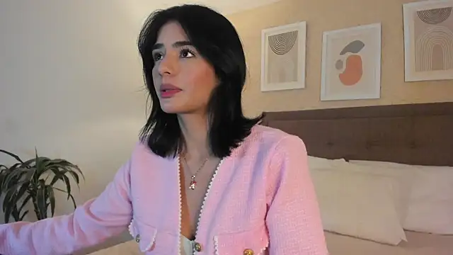 Snapshot of Samyscott_ chatting on February 6, 8:45 pm Samyscott online show from February 6, 8:45 pm