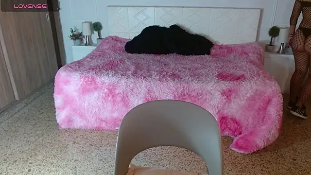 BellaSky4 online show from January 13, 4:40 am