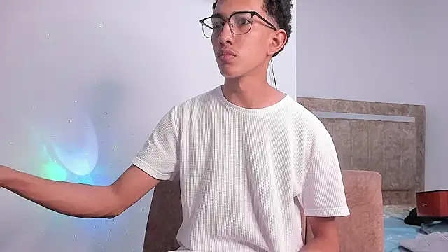 Snapshot of Cj_davis_ chatting on October 11, 4:12 am Cj davis online show from October 11, 4:12 am