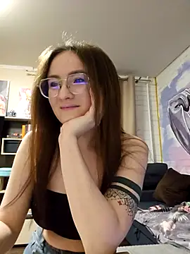 SophiaHarris online show from October 1, 4:35 pm