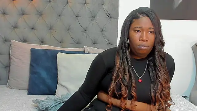 nahiroby ebony online show from April 15, 5:53 pm