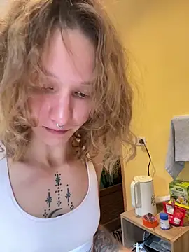 Snapshot of __grace__ chatting on February 14, 9:17 am grace online show from February 14, 9:17 am