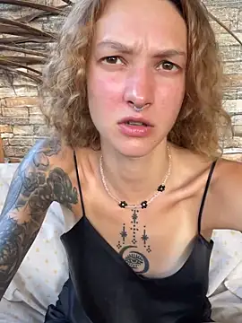 Snapshot of __grace__ chatting on February 23, 10:34 am grace online show from February 23, 10:34 am