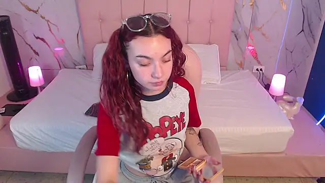 Red kytty6 online show from March 30, 4:24 am