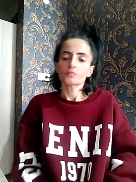 Snapshot of Gecenin_Kralicesi chatting on November 9, 6:44 am Gecenin Kralicesi online show from November 9, 6:44 am