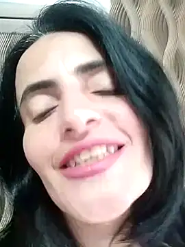 Gecenin Kralicesi online show from April 8, 7:19 am