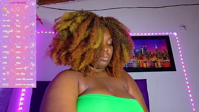 ebony NeighborMoans online show from March 19, 3:21 am