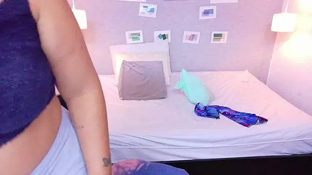 fat naughtyass online show from June 4, 1:17 pm