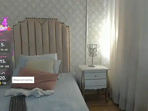 Snapshot of SkinnyGirl_28 chatting on February 26, 7:46 pm SkinnyGirl 28 online show from February 26, 7:46 pm