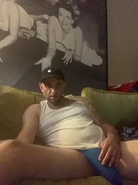 Snapshot of Hothotboyg chatting on October 23, 12:32 am Hothotboyg online show from October 23, 12:32 am