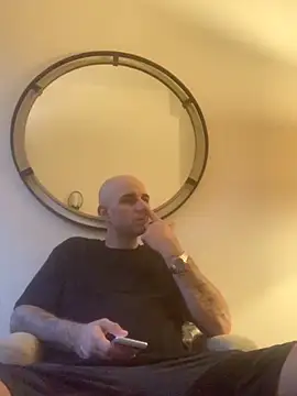 Snapshot of Hothotboyg chatting on November 26, 12:11 am Hothotboyg online show from November 26, 12:11 am