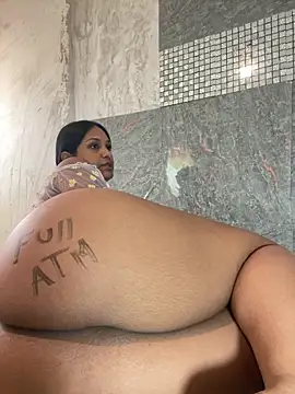 Messy-diana21 online show from March 7, 7:33 pm