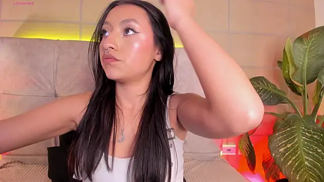 Snapshot of Luna_Moo_ chatting on October 21, 4:13 am Luna Moo online show from October 21, 4:13 am