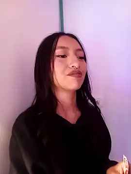 Snapshot of Luna_Moo_ chatting on November 4, 4:33 am Luna Moo online show from November 4, 4:33 am