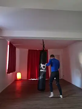 EyesNeverLies online show from December 14, 2:55 pm