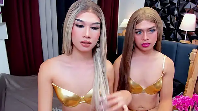 MaxCollins online show from November 6, 1:34 pm