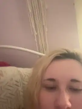 imawhorenslut19 online show from April 11, 7:02 am