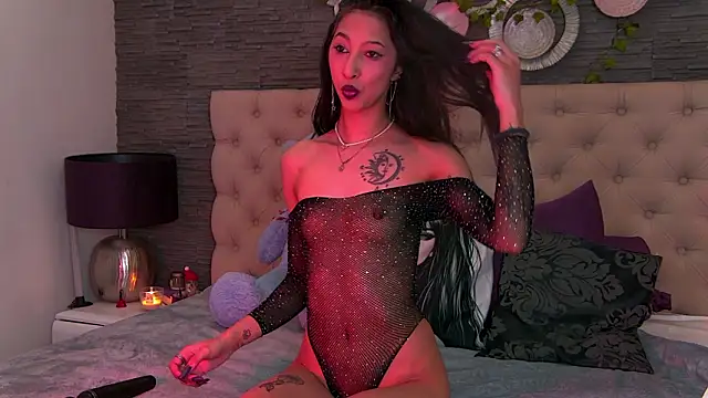 VannyFoxx online show from March 21, 3:15 pm