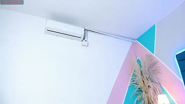 mara winters  online show from December 21, 12:01 pm