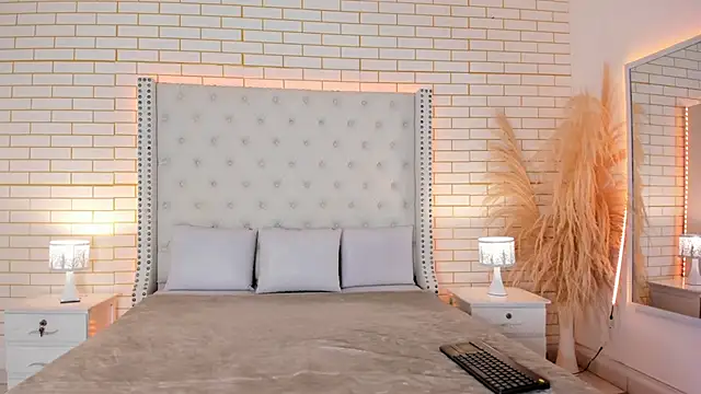 mara winters  online show from February 19, 12:12 pm