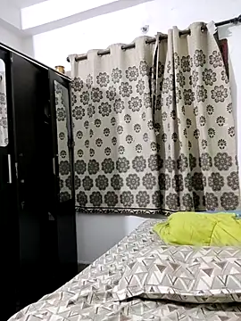 avi007p online show from May 8, 4:45 pm