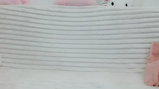 Emmahahaha17 online show from February 4, 4:46 pm