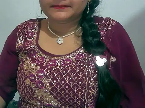 Saniya K online show from November 30, 4:00 pm