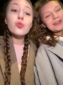 Snapshot of FroggyAnna chatting on October 11, 5:00 pm FroggyAnna online show from October 11, 5:00 pm